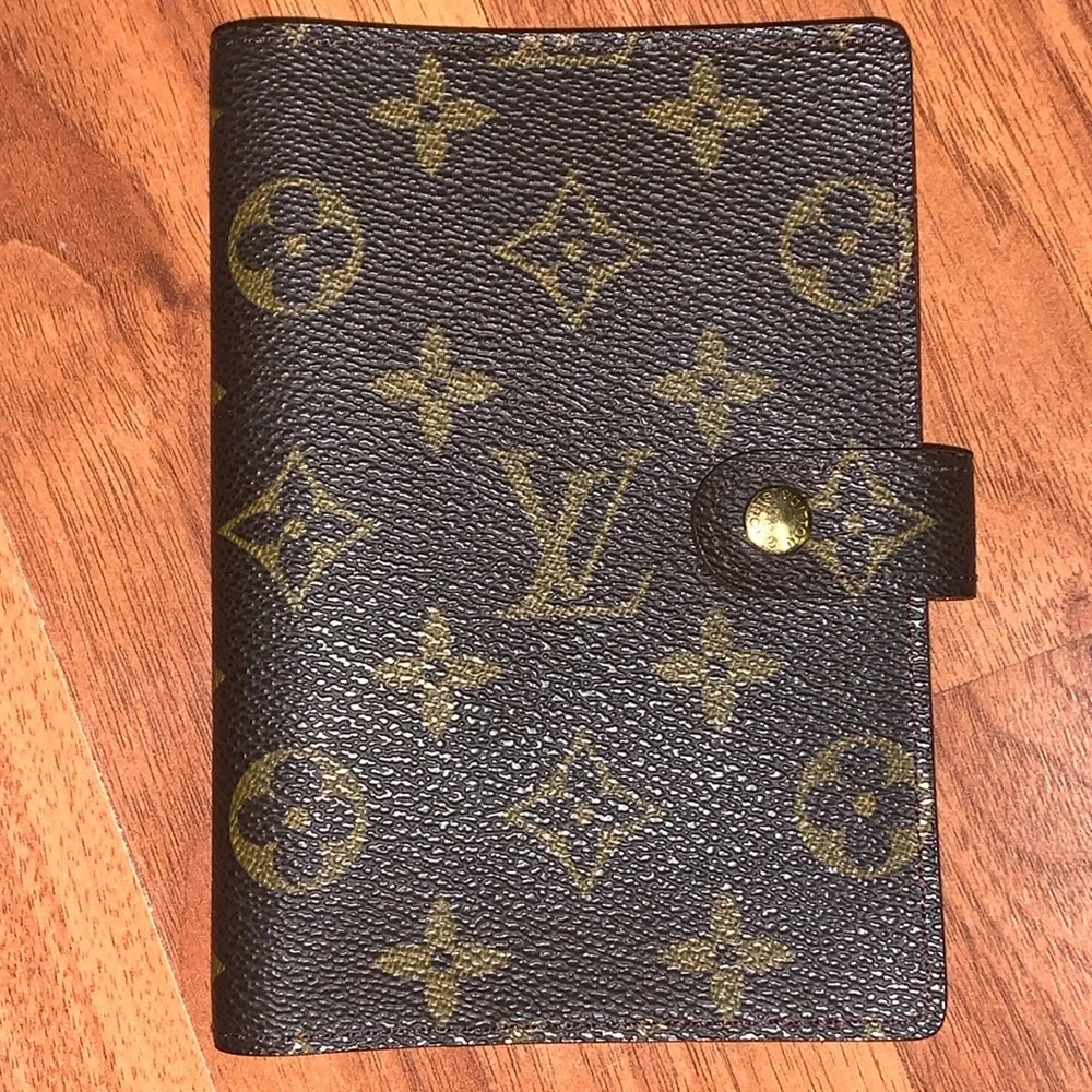 Authentic Louis Vuitton Small Ring Agenda Cover